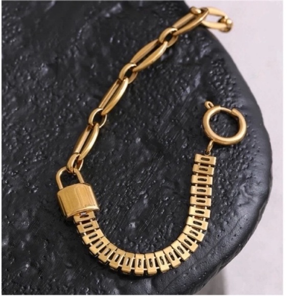 Gold Plated Waterproof Lock Chain Bling Cubic Zirconia Bracelet Sparkly - Picture 12 of 12